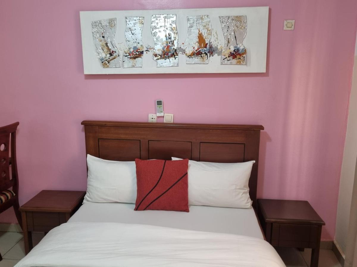 Appart Hotel Mireille Yaoundé Dış mekan fotoğraf