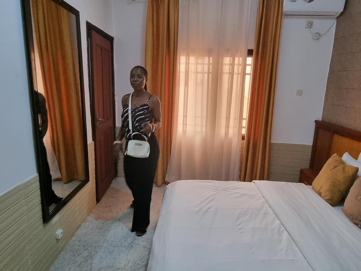 Appart Hotel Mireille Yaoundé Dış mekan fotoğraf