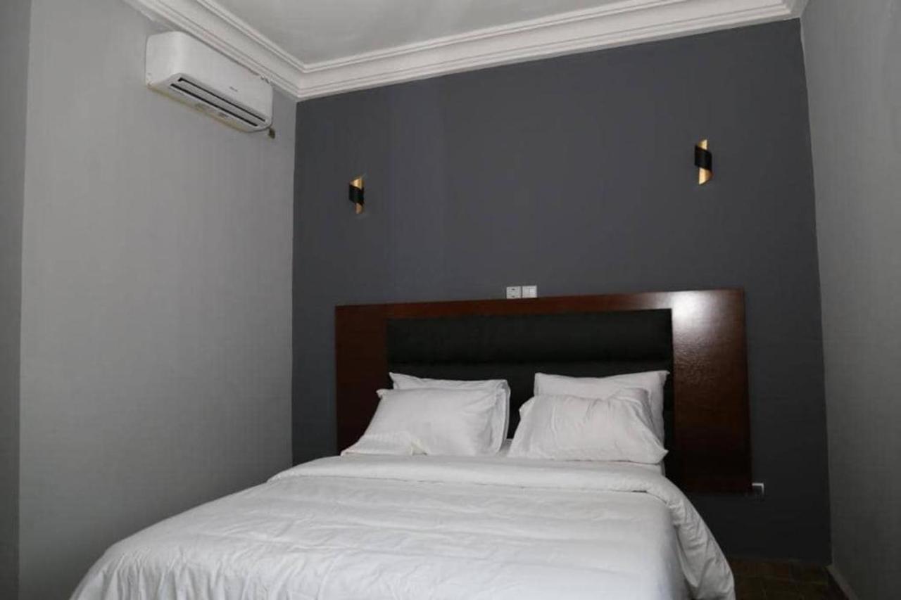 Appart Hotel Mireille Yaoundé Dış mekan fotoğraf