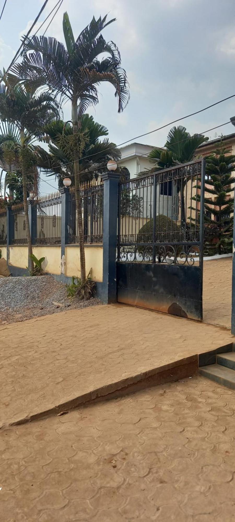 Appart Hotel Mireille Yaoundé Dış mekan fotoğraf